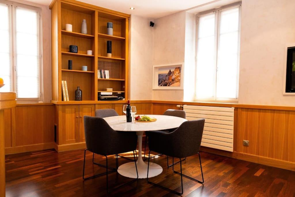 Appartement Annecy Centre Historique Parking Inclus מראה חיצוני תמונה